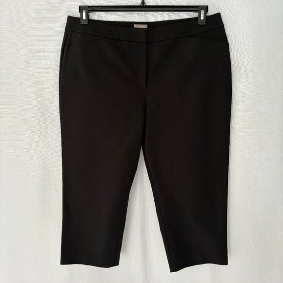 CHICO'S Fabulously Slimming Black Kaden Capri Pants - Picture 1 of 5